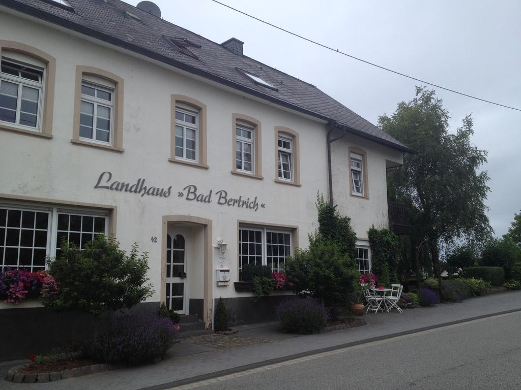 Landhaus Bad Bertrich Eksteriør billede