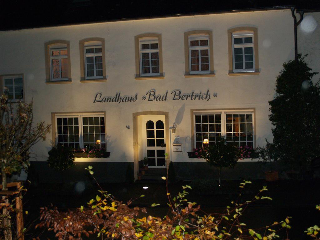 Landhaus Bad Bertrich Eksteriør billede